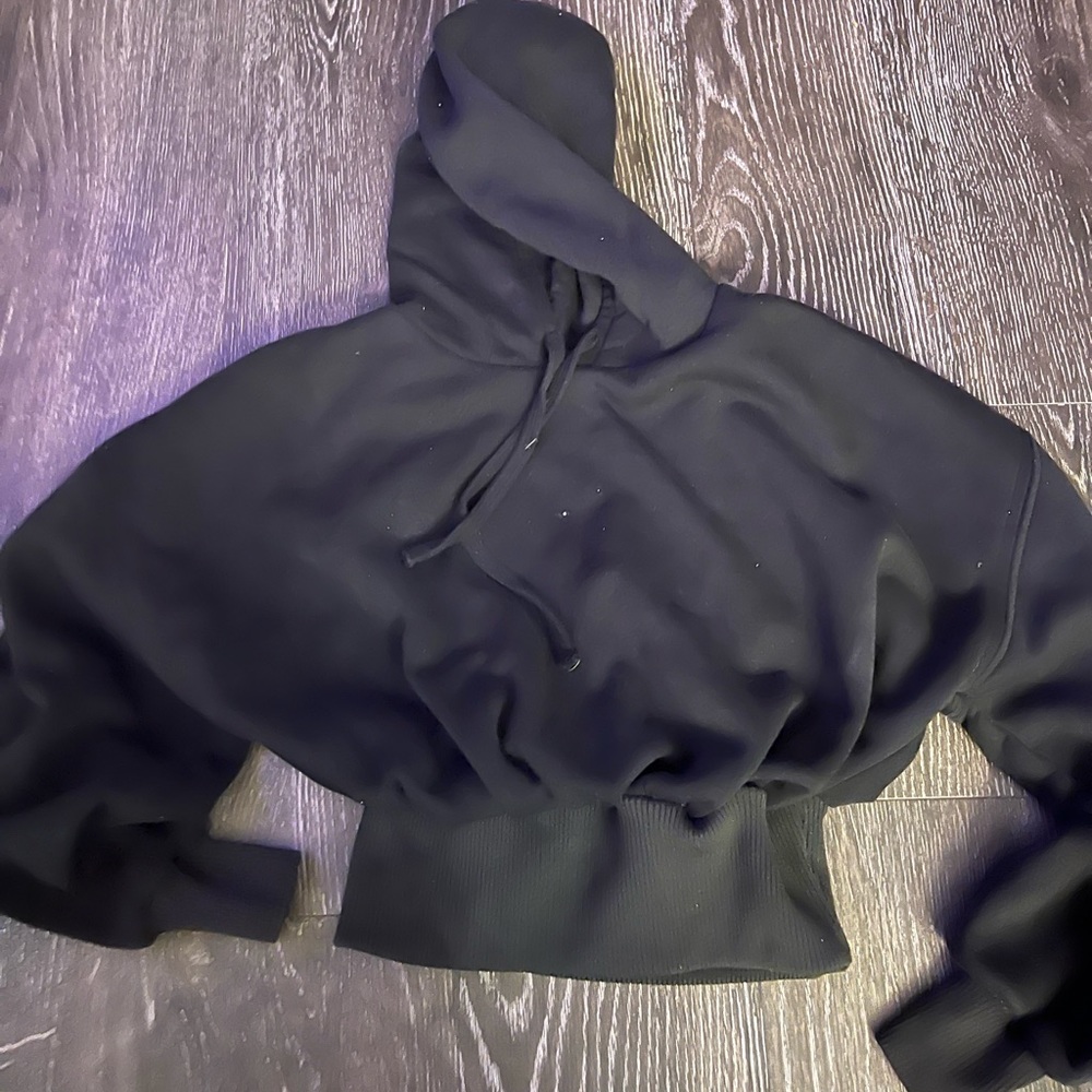 Zara cinched cropped hooded sweatshirt, size L. Great condition